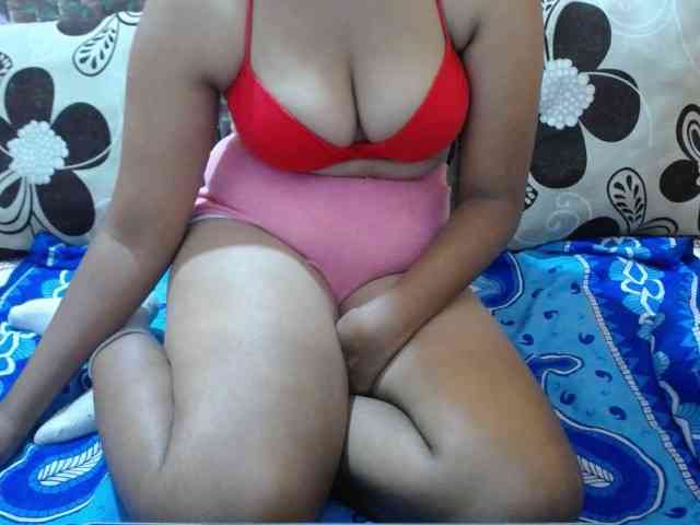 Prettyjannetta webcam