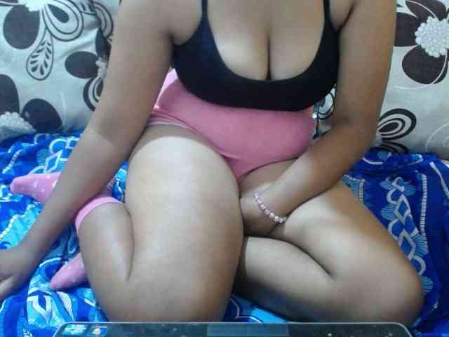 Prettyjannetta webcam