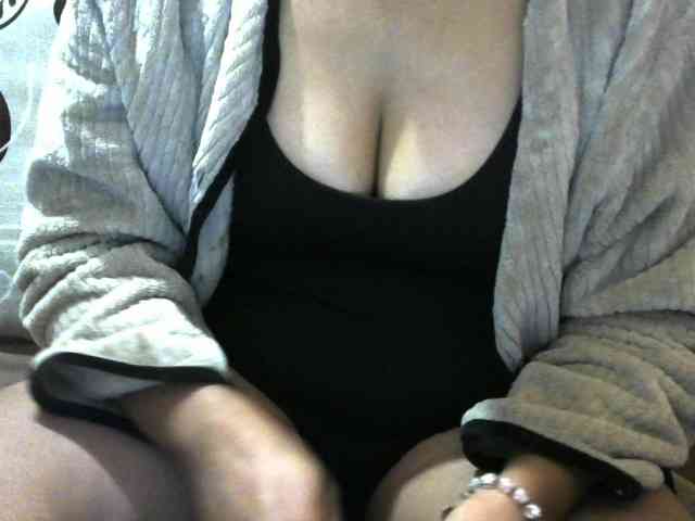 Prettyjannetta webcam