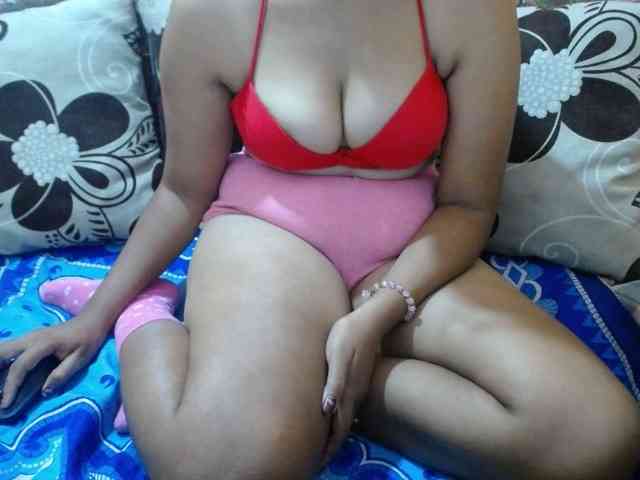 Prettyjannetta webcam