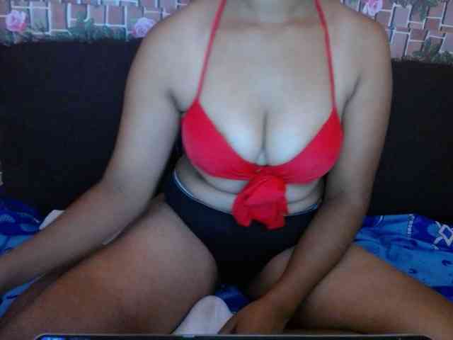 Prettyjannetta webcam