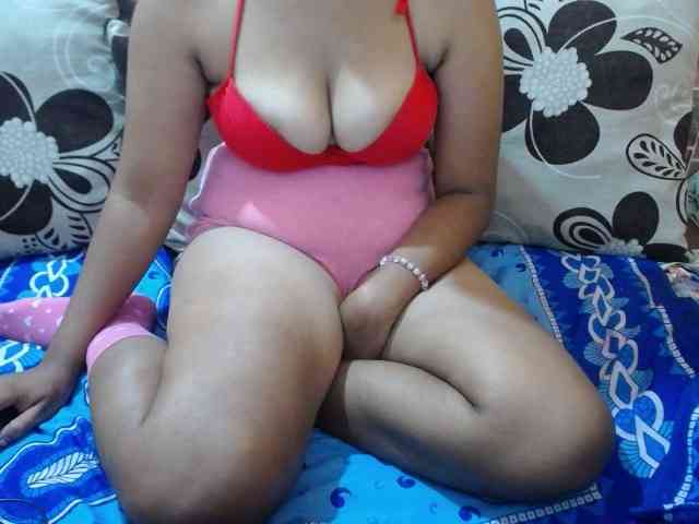 Prettyjannetta webcam