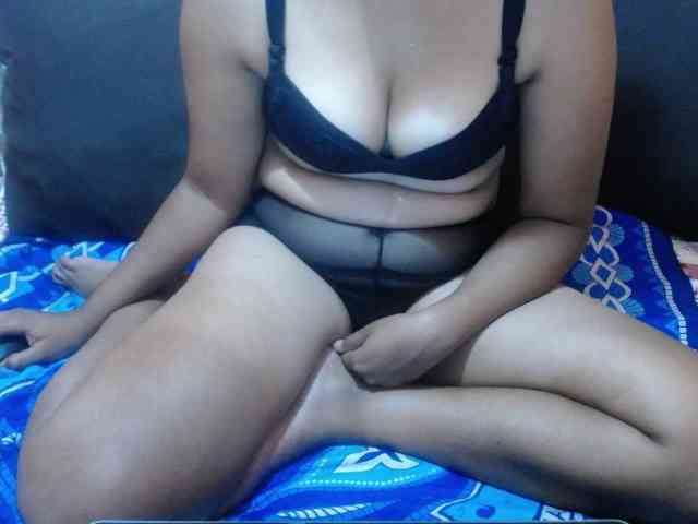 Prettyjannetta webcam