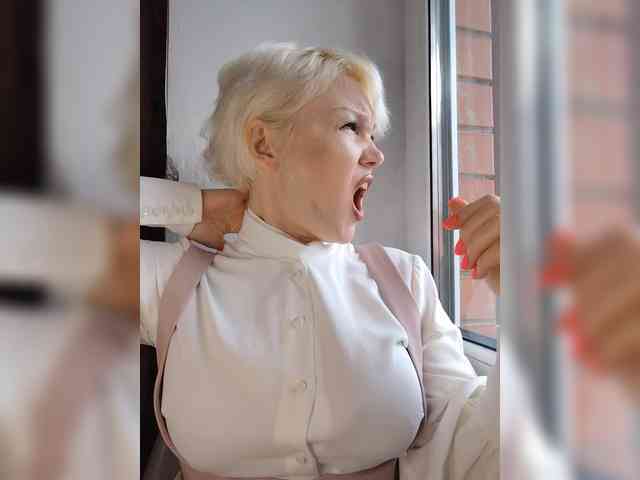 smeh-i-greh Live Webcam on BongaCams