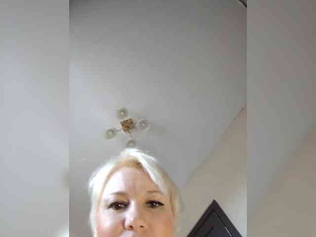 smeh-i-greh Live Webcam on BongaCams