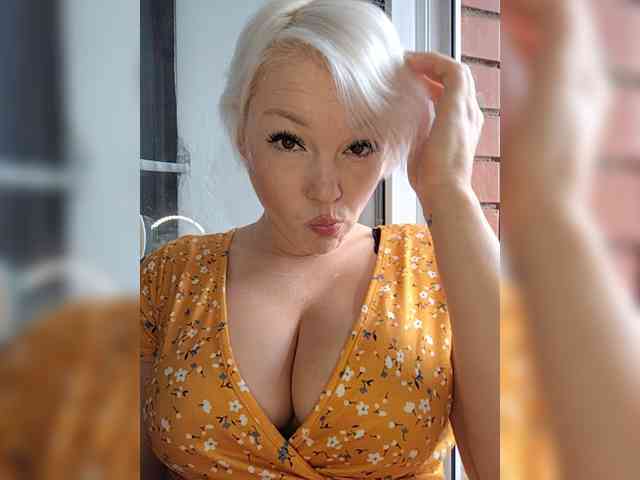smeh-i-greh Live Webcam on BongaCams