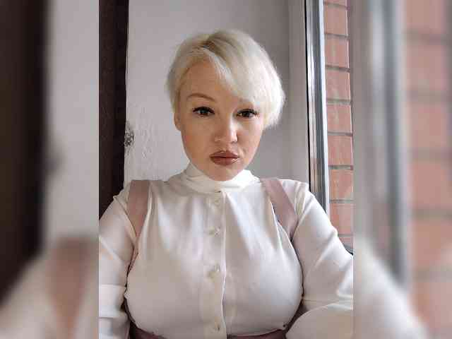smeh-i-greh Live Webcam on BongaCams