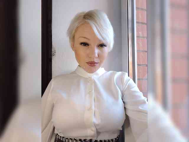 smeh-i-greh Live Webcam on BongaCams