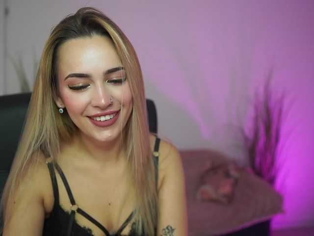 LegallyBlonde18's BongaCams show and profile