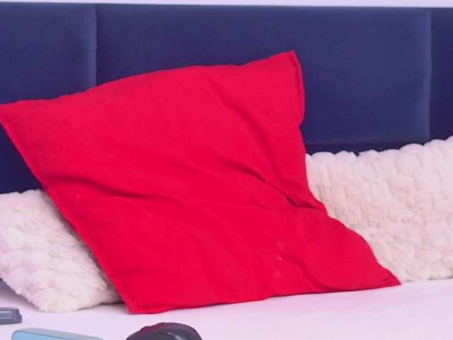 BlondieEve live cam on BongaCams