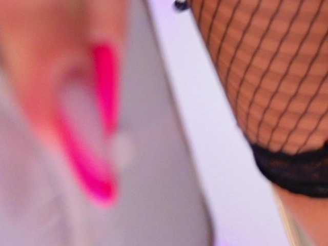 BlondieEve live cam on BongaCams