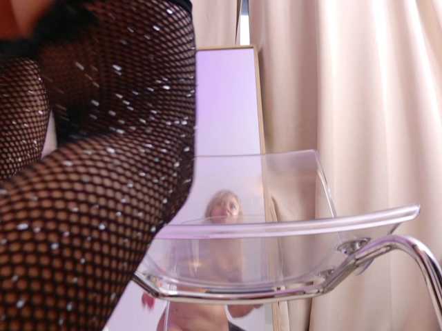 BlondieEve live cam on BongaCams
