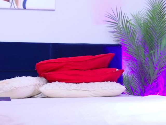 BlondieEve live cam on BongaCams