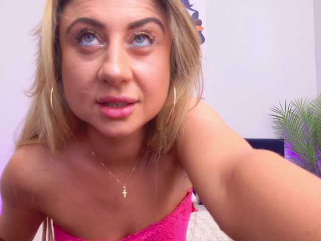 BlondieEve live cam on BongaCams