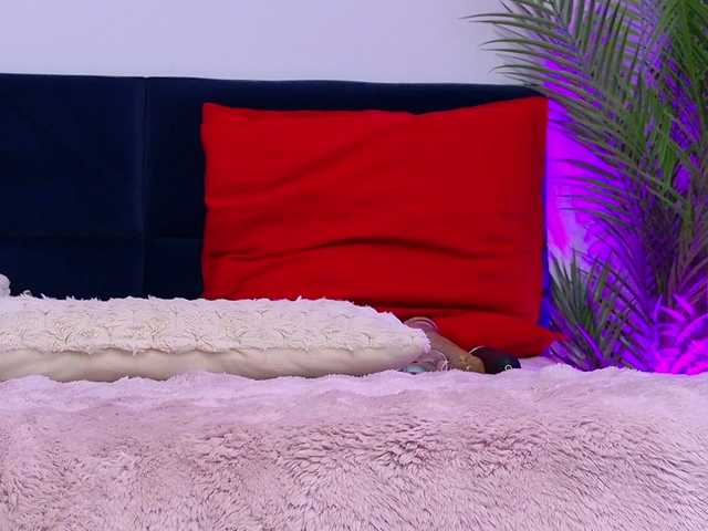 BlondieEve live cam on BongaCams