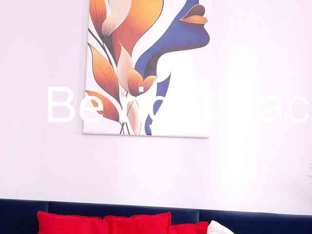 Model: BlondieEve