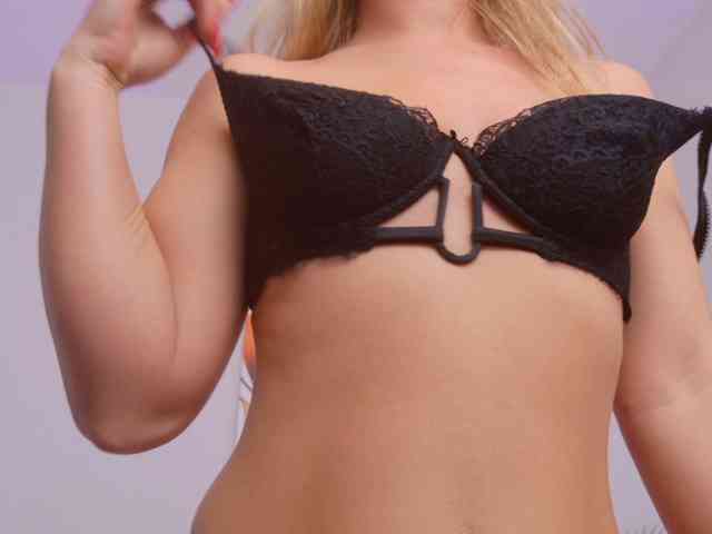 BlondieEve
