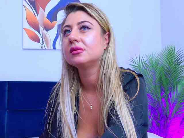 BlondieEve