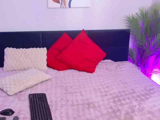 BlondieEve webcam