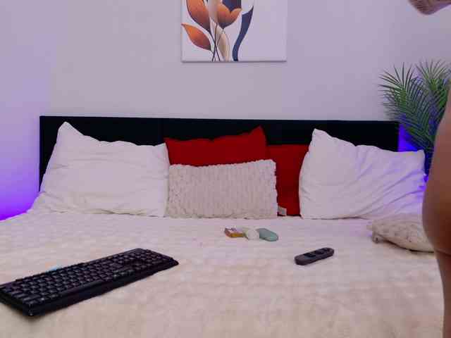 BlondieEve webcam