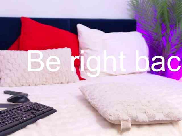 BlondieEve webcam
