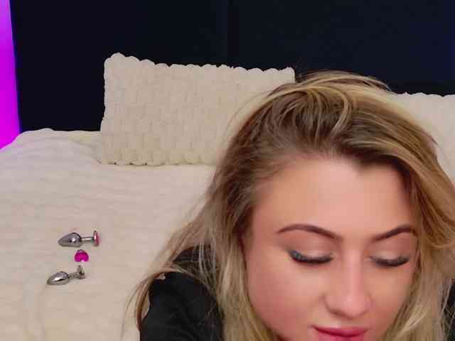 BlondieEve
