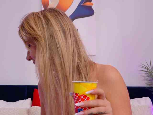 BlondieEve
