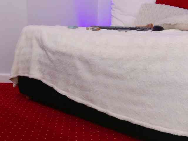 BlondieEve webcam
