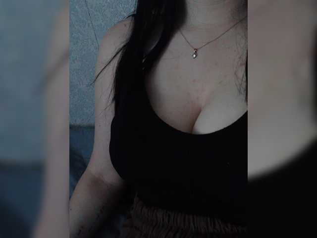 Milana1169 live cam on BongaCams