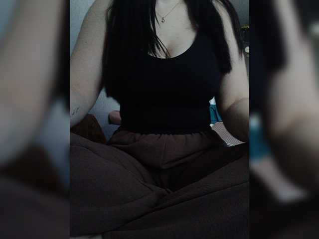 Milana1169 live cam on BongaCams