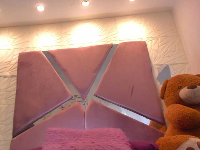 sol-angel live cam on BongaCams