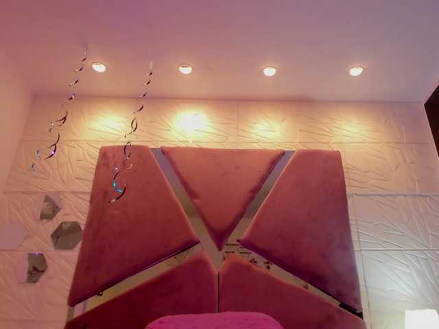 sol-angel live cam on BongaCams