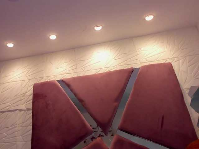 le modèle sol-angel est en webcam porno dans un show sur le site bongacams, il possède les tags suivants: Latino/Hispanic,Brunette,Trimmed