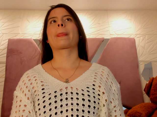 sol-angel live cam on BongaCams