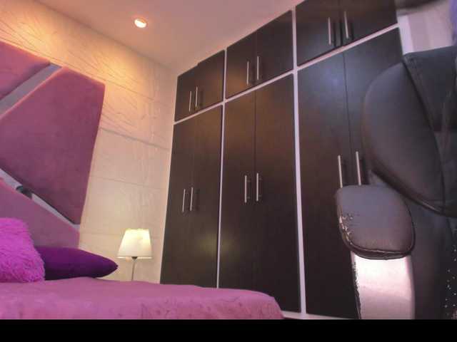 sol-angel live cam on BongaCams
