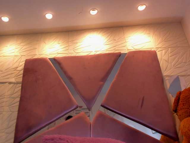 sol-angel live cam on BongaCams
