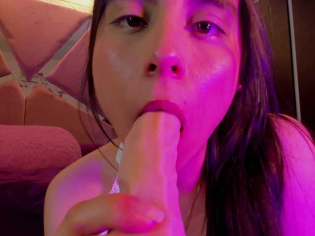 sol-angel live cam on BongaCams