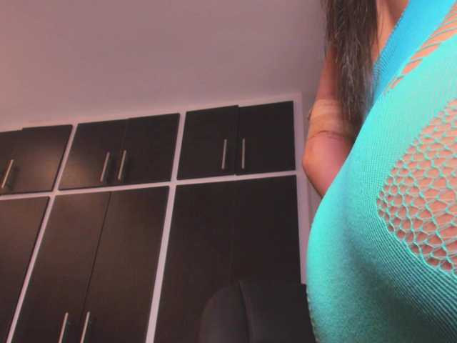 sol-angel live cam on BongaCams