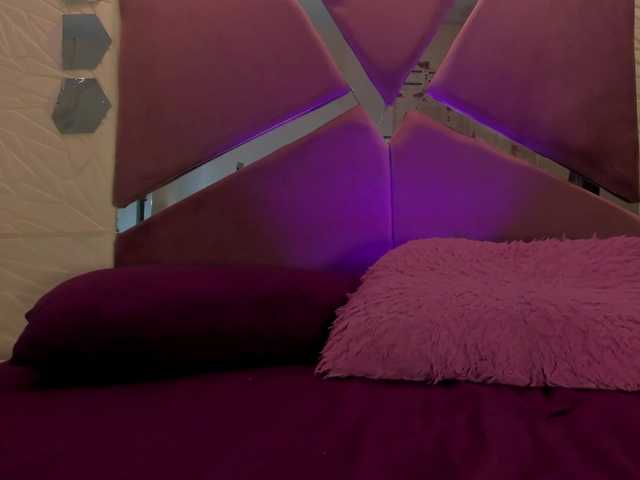sol-angel live cam on BongaCams