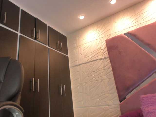 sol-angel live cam on BongaCams