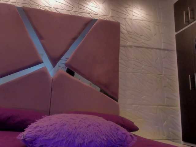 sol-angel live cam on BongaCams