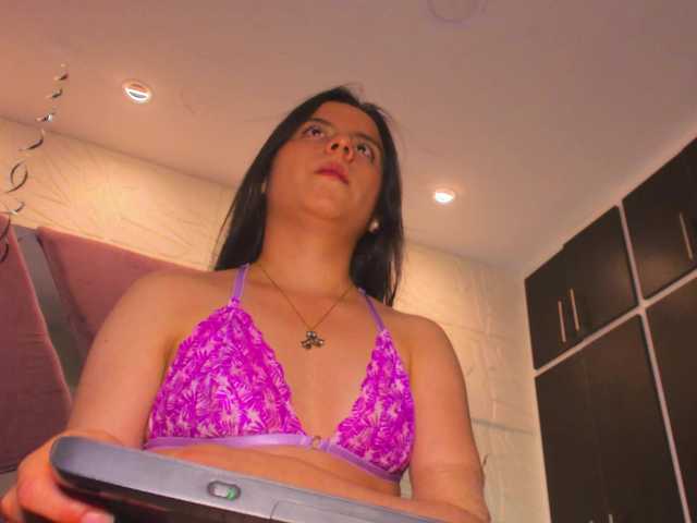 sol-angel live cam on BongaCams