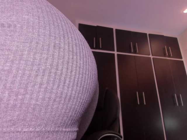 sol-angel live cam on BongaCams