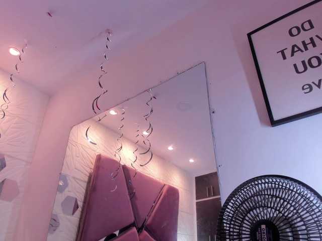 sol-angel live cam on BongaCams