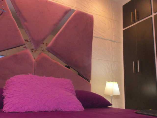 sol-angel live cam on BongaCams
