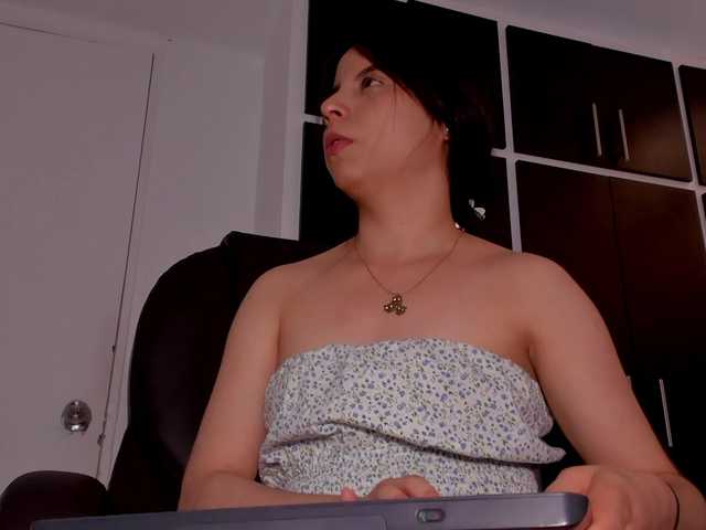 sol-angel live cam on BongaCams