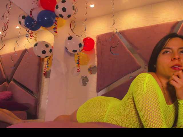 sol-angel live cam on BongaCams
