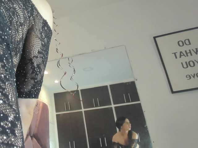 sol-angel live cam on BongaCams