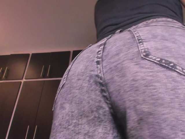 sol-angel live cam on BongaCams