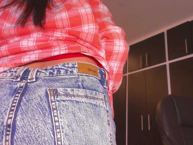 sol-angel live cam on BongaCams